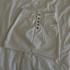 Brandy Melville J-Galt White Denim Skirt